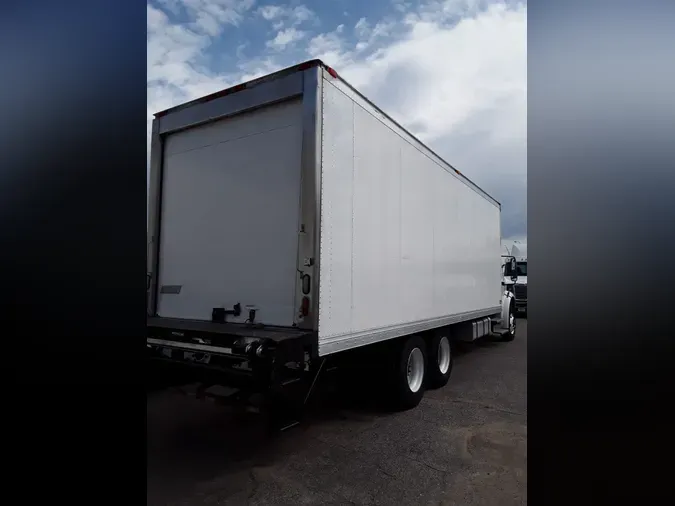 2017 FREIGHTLINER M2 106