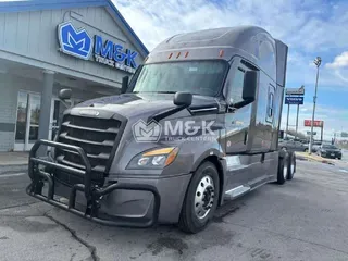 2022 FREIGHTLINER Cascadia 126