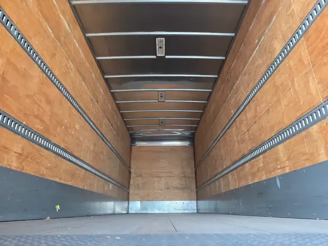 2021 FREIGHTLINER/MERCEDES M2 106