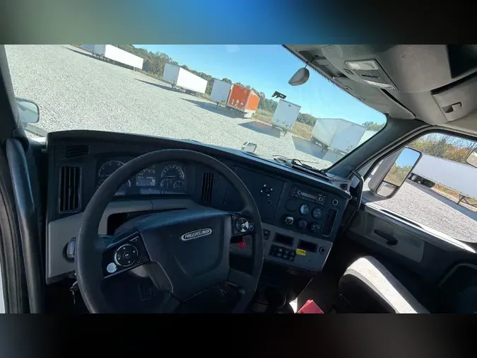 2019 Freightliner Cascadia 126ae3a40db9dbbae89c158a9074f8314a5