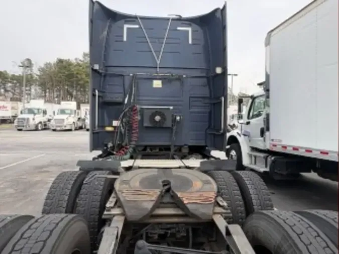 2020 VOLVO VNL64T860