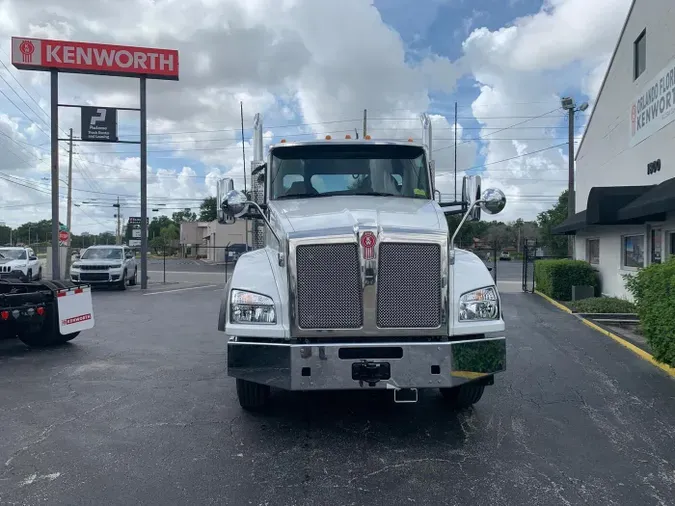 2026 Kenworth T880