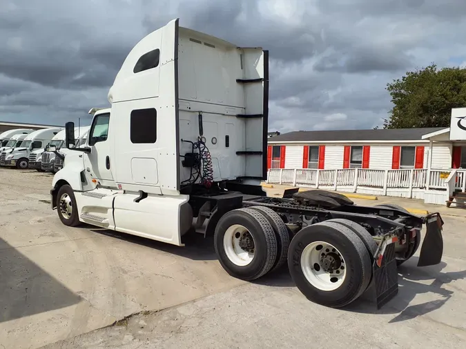 2019 NAVISTAR INTERNATIONAL LT625 SLPR CAB