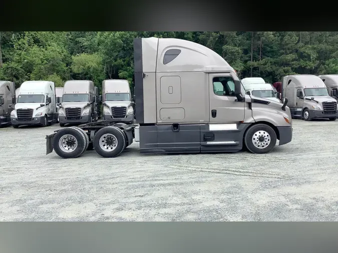 2022 Freightliner Cascadia