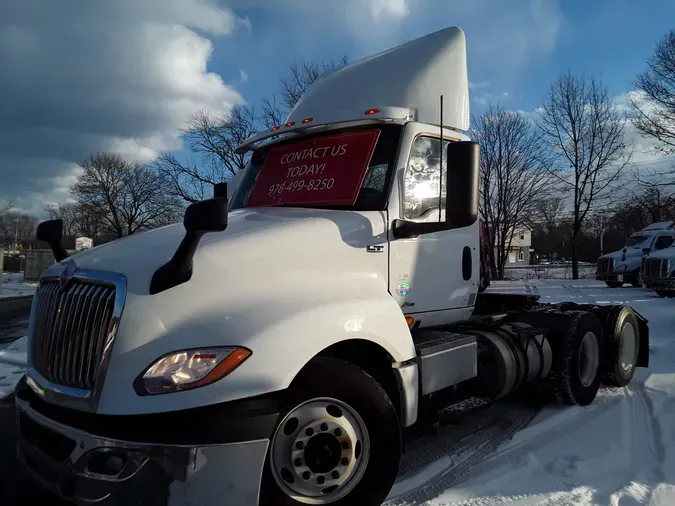 2018 NAVISTAR INTERNATIONAL LT625 DAYCAB T/A