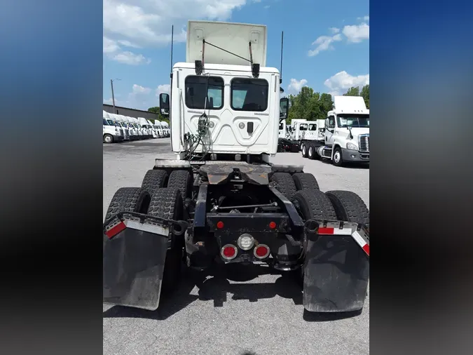 2017 FREIGHTLINER/MERCEDES CASCADIA 125