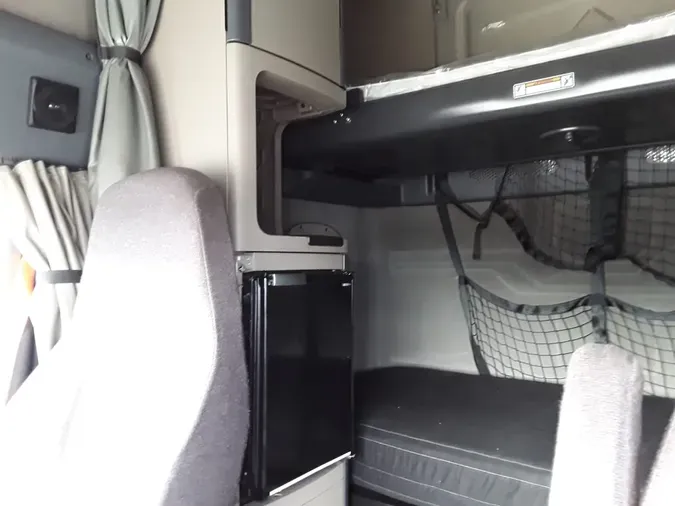 2019 FREIGHTLINER/MERCEDES CASCADIA 125