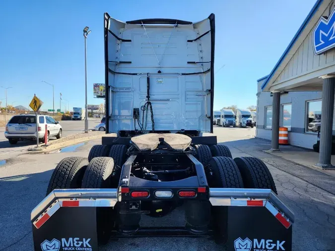 2025 VOLVO VNL64T760ae4a4f6c6d2404aa760589424114af54