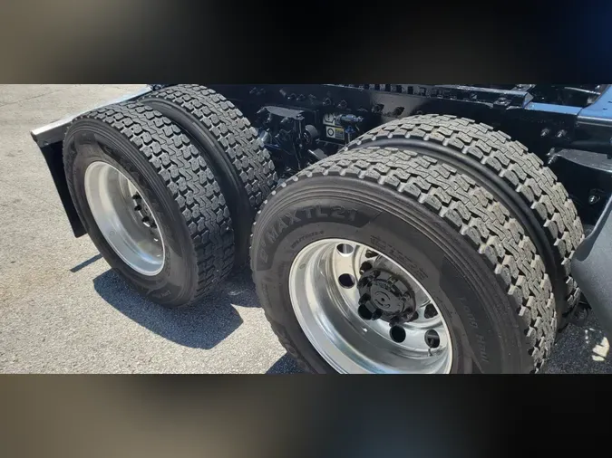 2022 Peterbilt 579