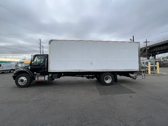 2019 Freightliner M2