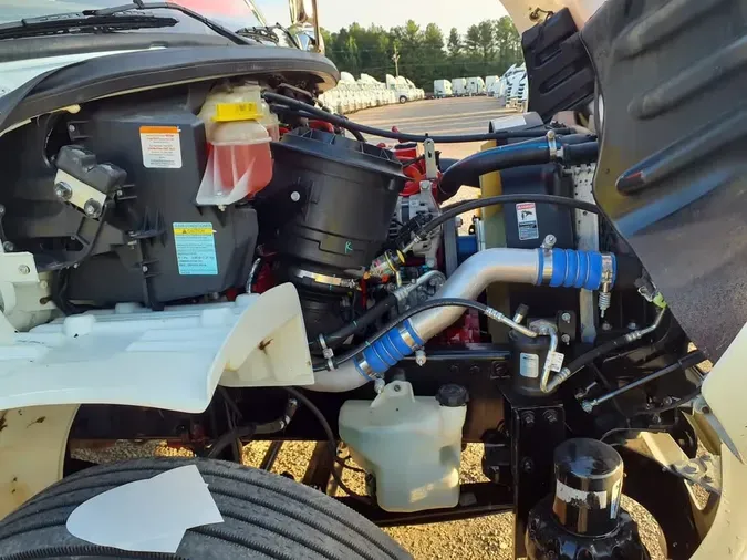 2020 FREIGHTLINER M2 106