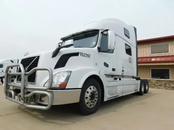2015 Volvo VNL