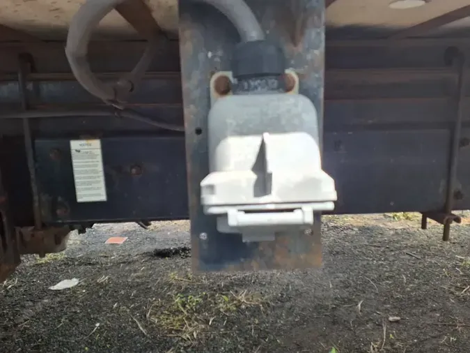 2018 FREIGHTLINER M2 106