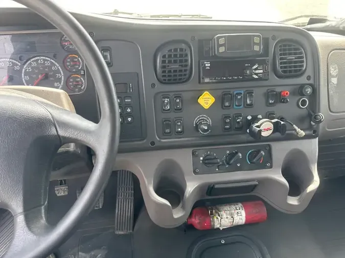2021 FREIGHTLINER/MERCEDES M2 106ae522ede0794b8fb6bfebe2e2a48a049