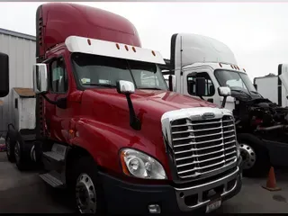 2017 FREIGHTLINER/MERCEDES CASCADIA 125