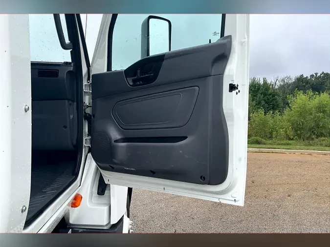 2019 INT LT625 6x4