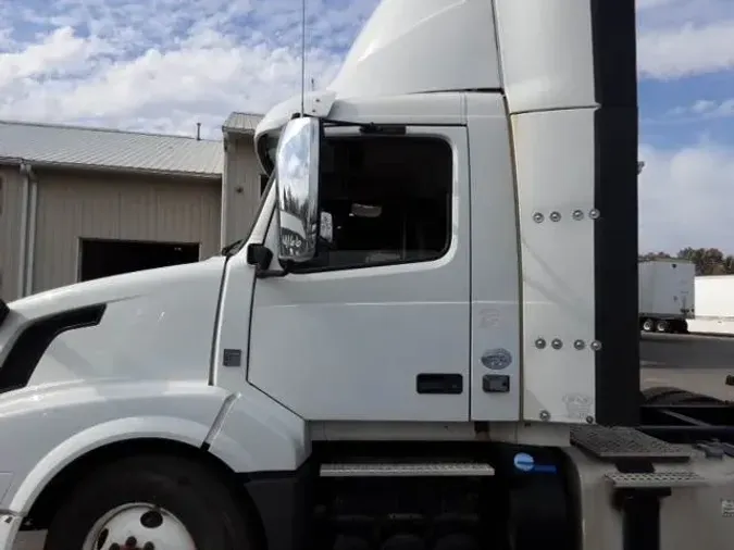 2014 Volvo VNL300