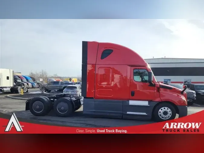 2021 FREIGHTLINER CA126