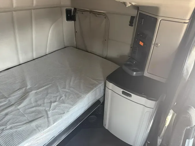 2021 Peterbilt 579