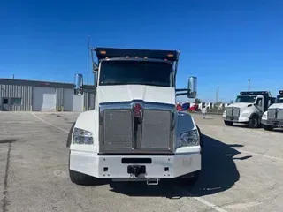 2024 Kenworth T880