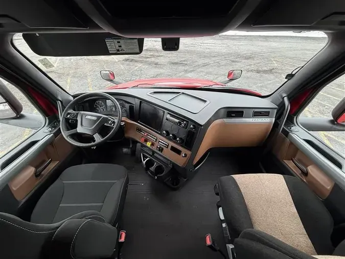 2019 FREIGHTLINER CASCADIA