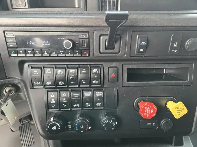 2024 International LT625