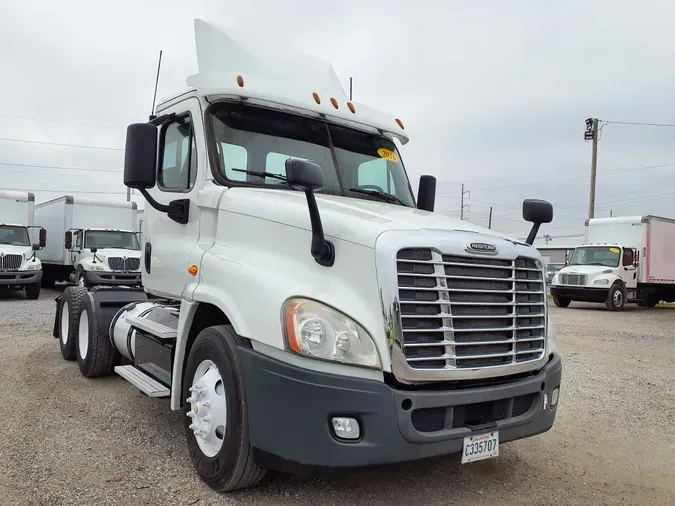 2016 FREIGHTLINER/MERCEDES CASCADIA 125