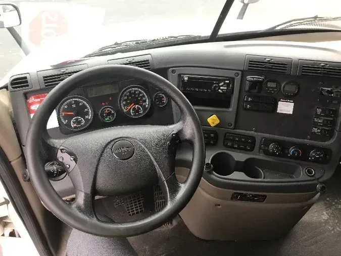 2018 Freightliner X12564ST