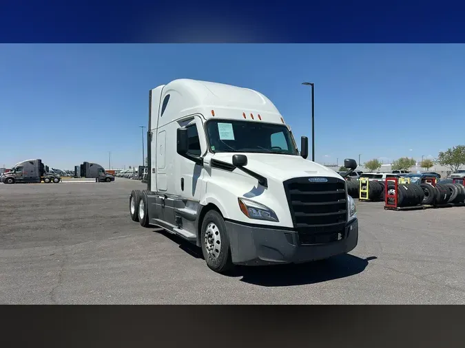 2024 Freightliner Cascadia 126ae7045f667f9d4b616866f675a6856f7