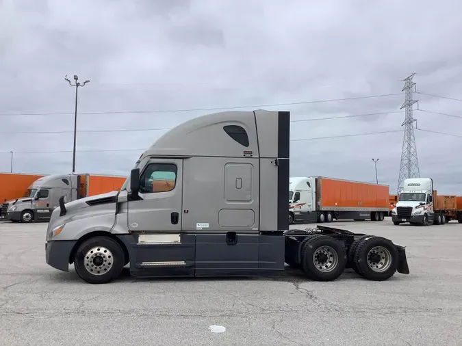 2024 Freightliner Cascadia 126