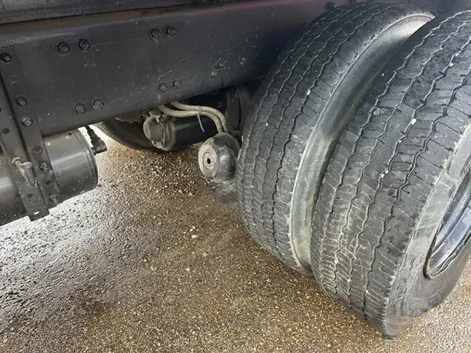 2000 FREIGHTLINER FL80