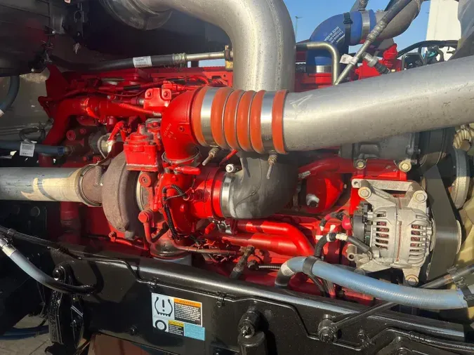 2023 Kenworth W990