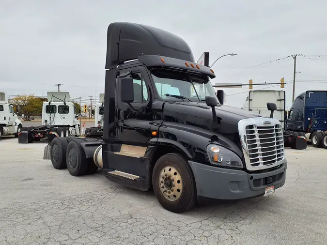 2019 FREIGHTLINER/MERCEDES CASCADIA 125