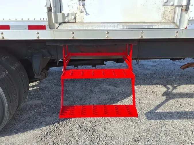 2018 FREIGHTLINER/MERCEDES M2 106