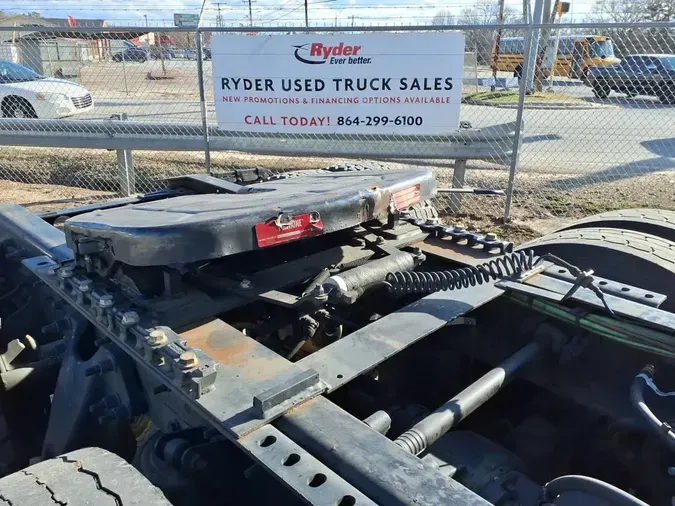 2020 NAVISTAR INTERNATIONAL LT625 SLPR CAB