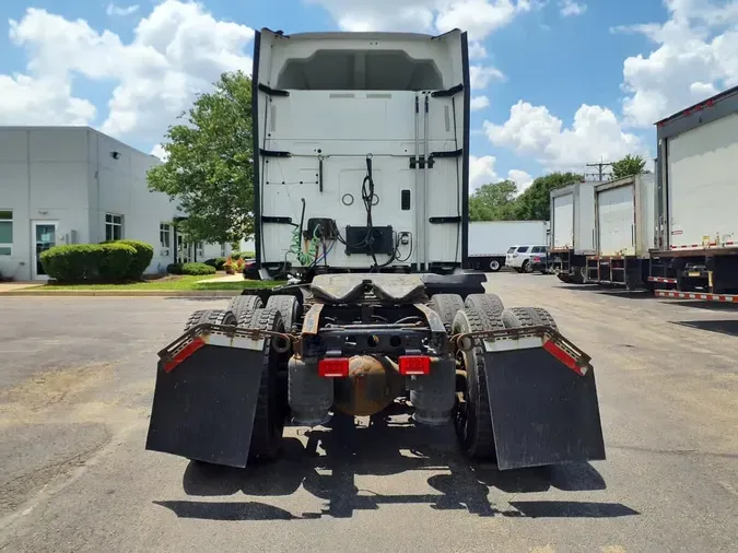 2019 NAVISTAR INTERNATIONAL LT625 SLPR CAB