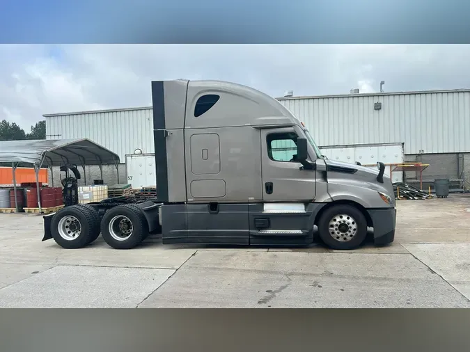 2022 Freightliner Cascadia