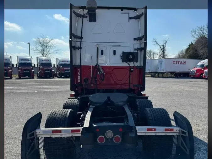 2020 FREIGHTLINER Cascadia 126