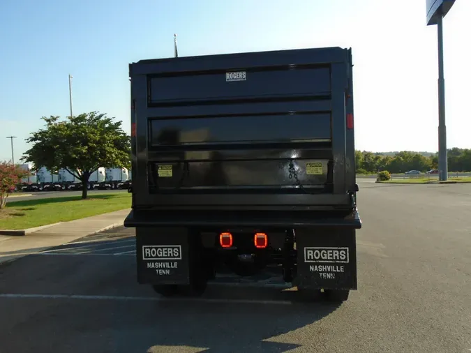 2022 VOLVO VHD84B300