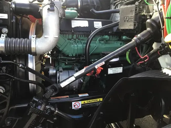 2021 VOLVO VNR64T640ae7ecec3dc993240009d4f93f8c0ddf9