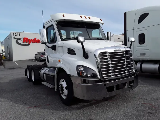 2018 FREIGHTLINER/MERCEDES CASCADIA 113