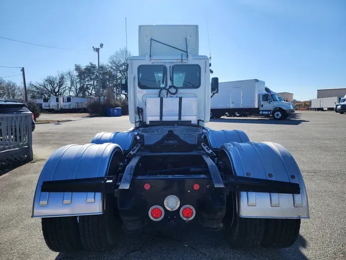 2018 FREIGHTLINER/MERCEDES CASCADIA 125