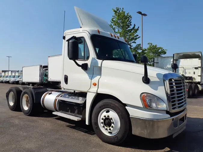 2016 FREIGHTLINER CASCADIA 125