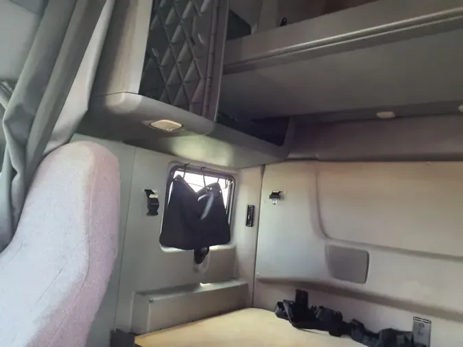 2020 NAVISTAR INTERNATIONAL LT625 SLPR CAB