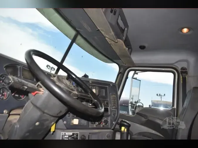 2012 MACK GRANITE GU713