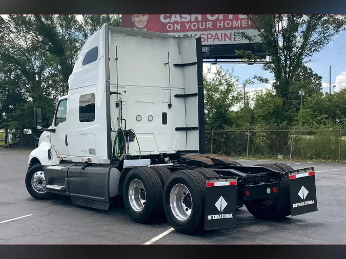 2022 INT LT625 6x4