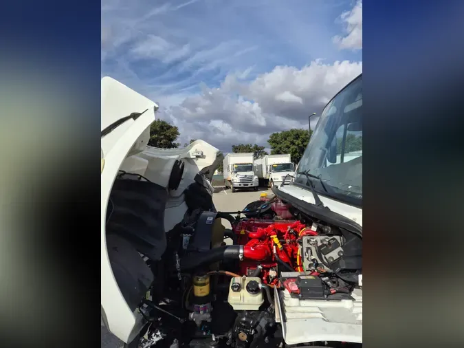 2020 FREIGHTLINER/MERCEDES M2 106