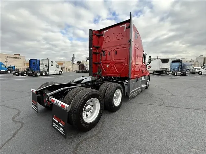 2021 FREIGHTLINER CASCADIA