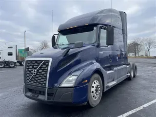 2021 VOLVO VNL760