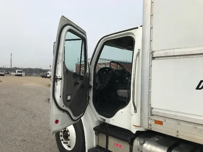 2020 Freightliner M2